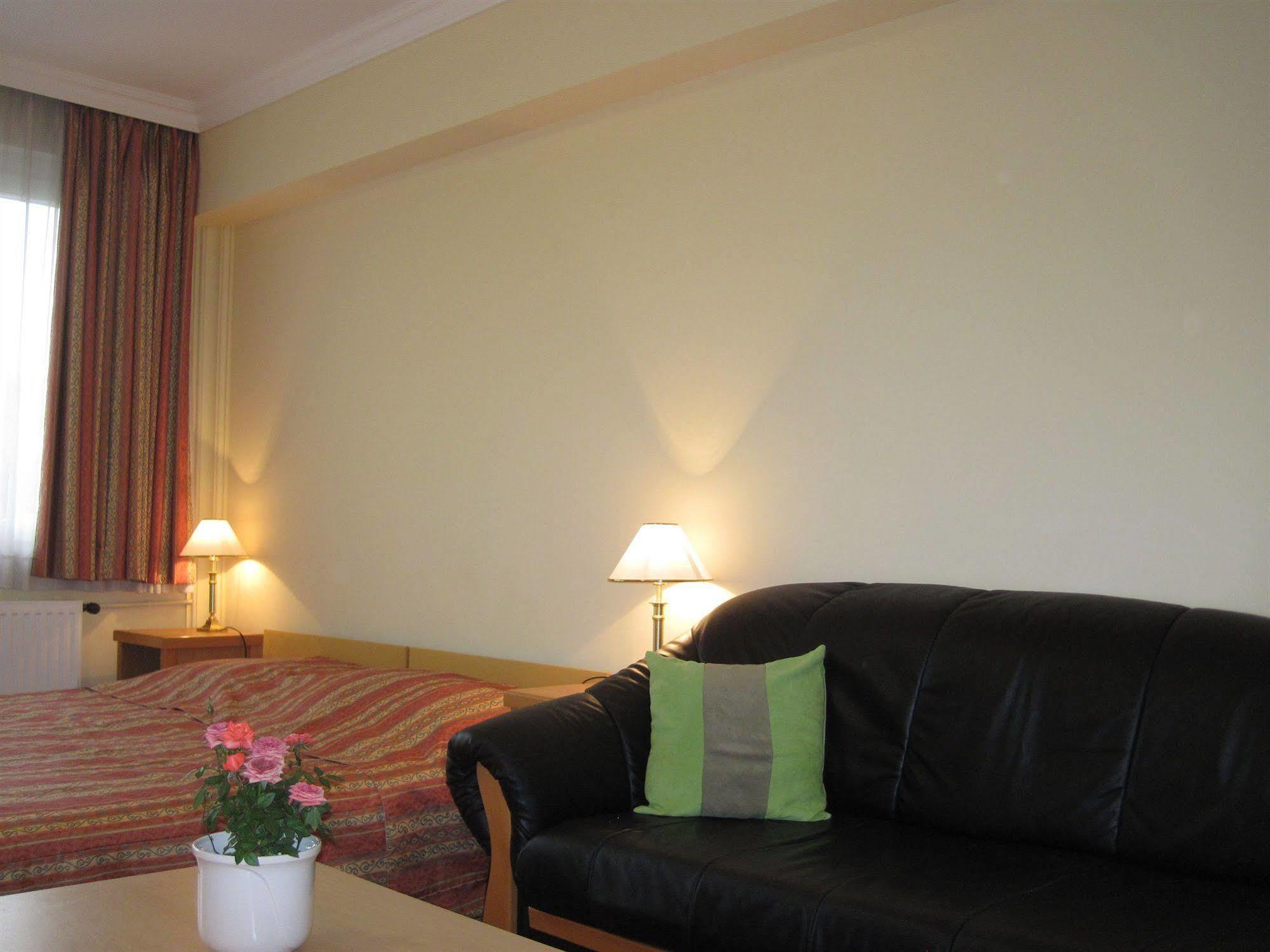 Apartment Buda Budapest Exteriör bild