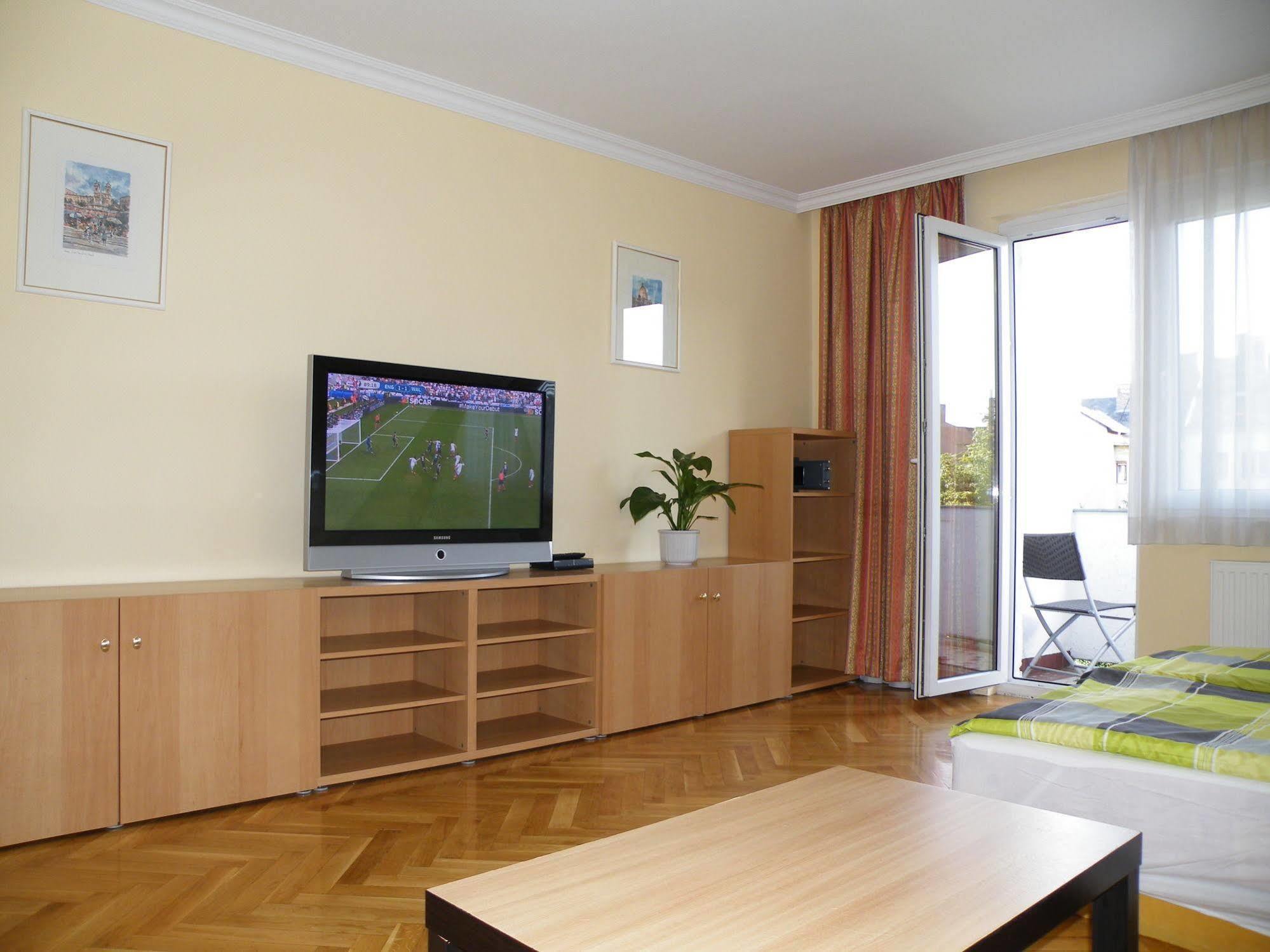 Apartment Buda Budapest Exteriör bild